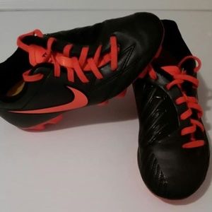 Black & Orange T90 Nike Soccer Cleats size 1